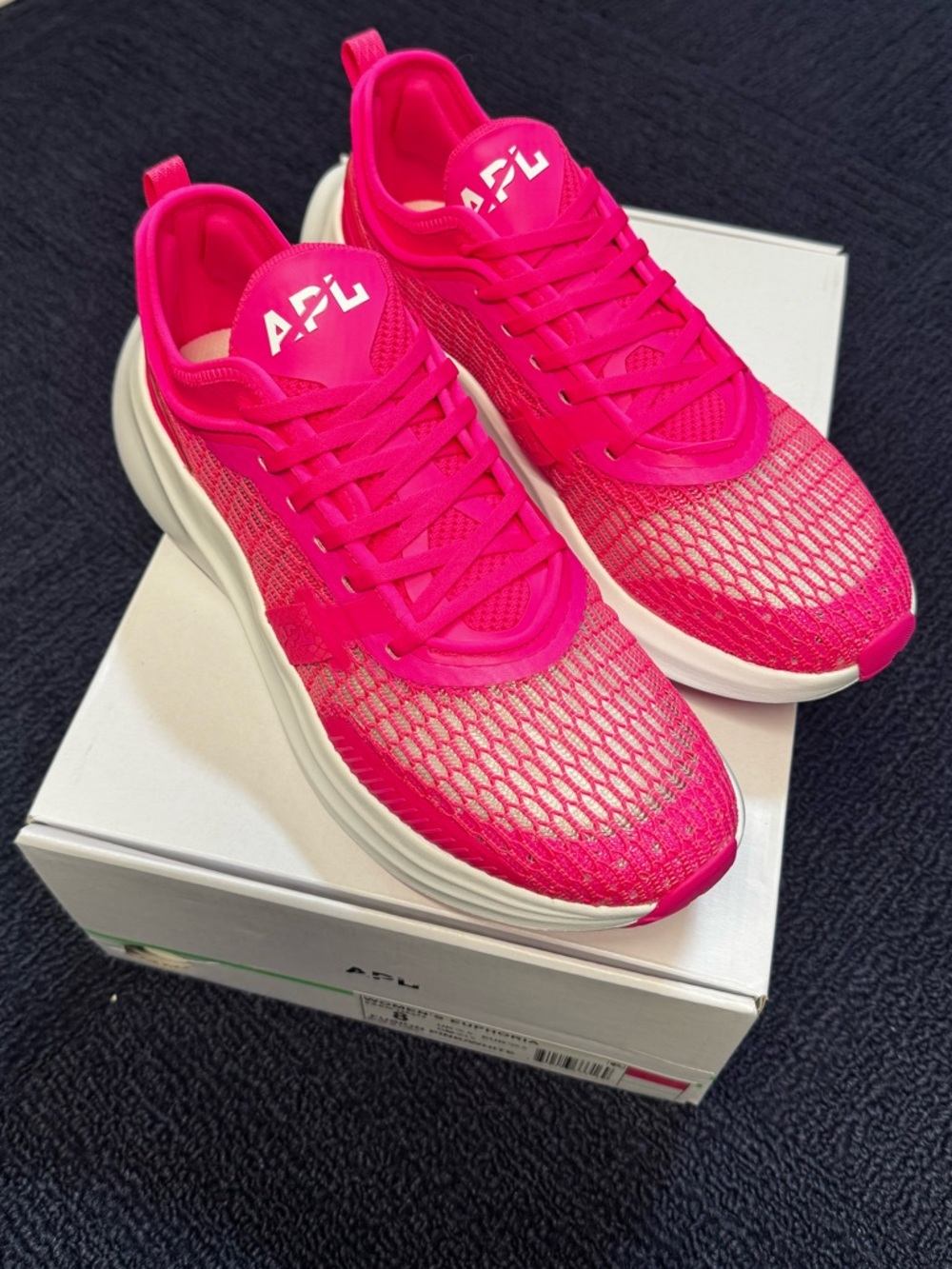NWT APL euphoria fusion pink/white size 8 women’s